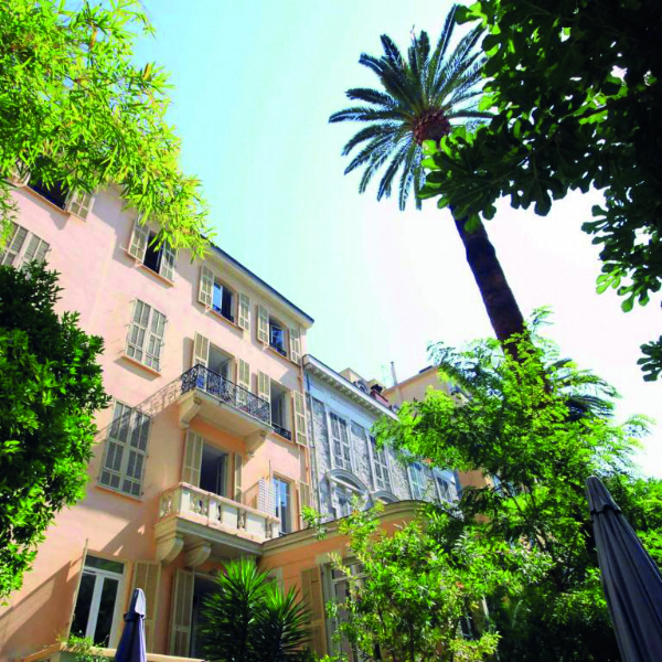 AZURLINGUA ÉCOLE DE FRANÇAIS - NIZZA